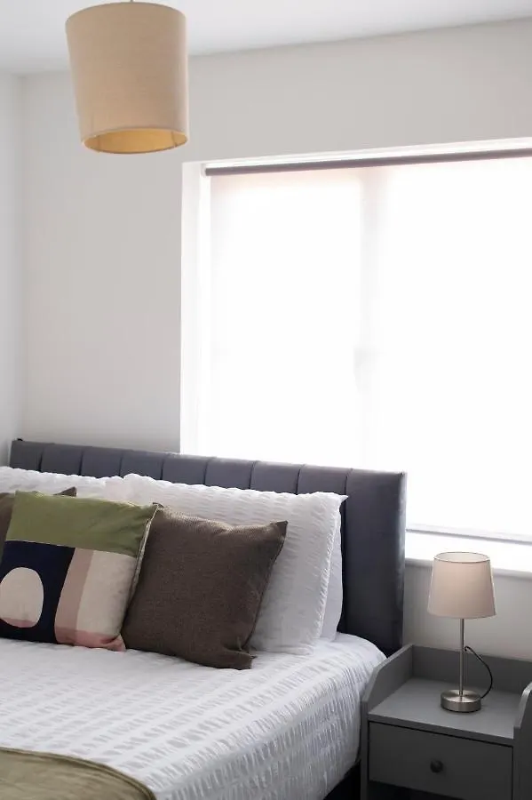 4 Bed House In Woolwich/Thamesmead 6 Beds Sleeps 8 Apartment 0*, Thamesmead (Greater London) United Kingdom